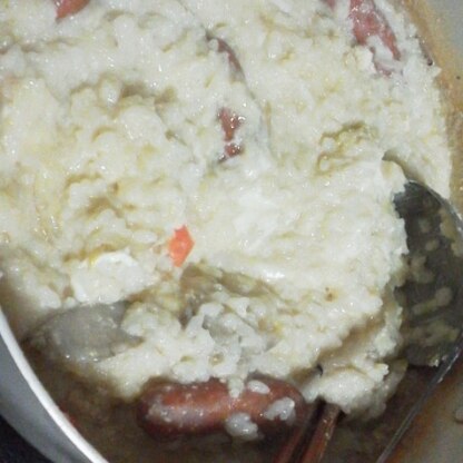 豆乳鍋に初めてウインナー入れました。美味しいですね！写真は締めのリゾットです。チーズ入れるのも初めてでしたが美味しかったです。